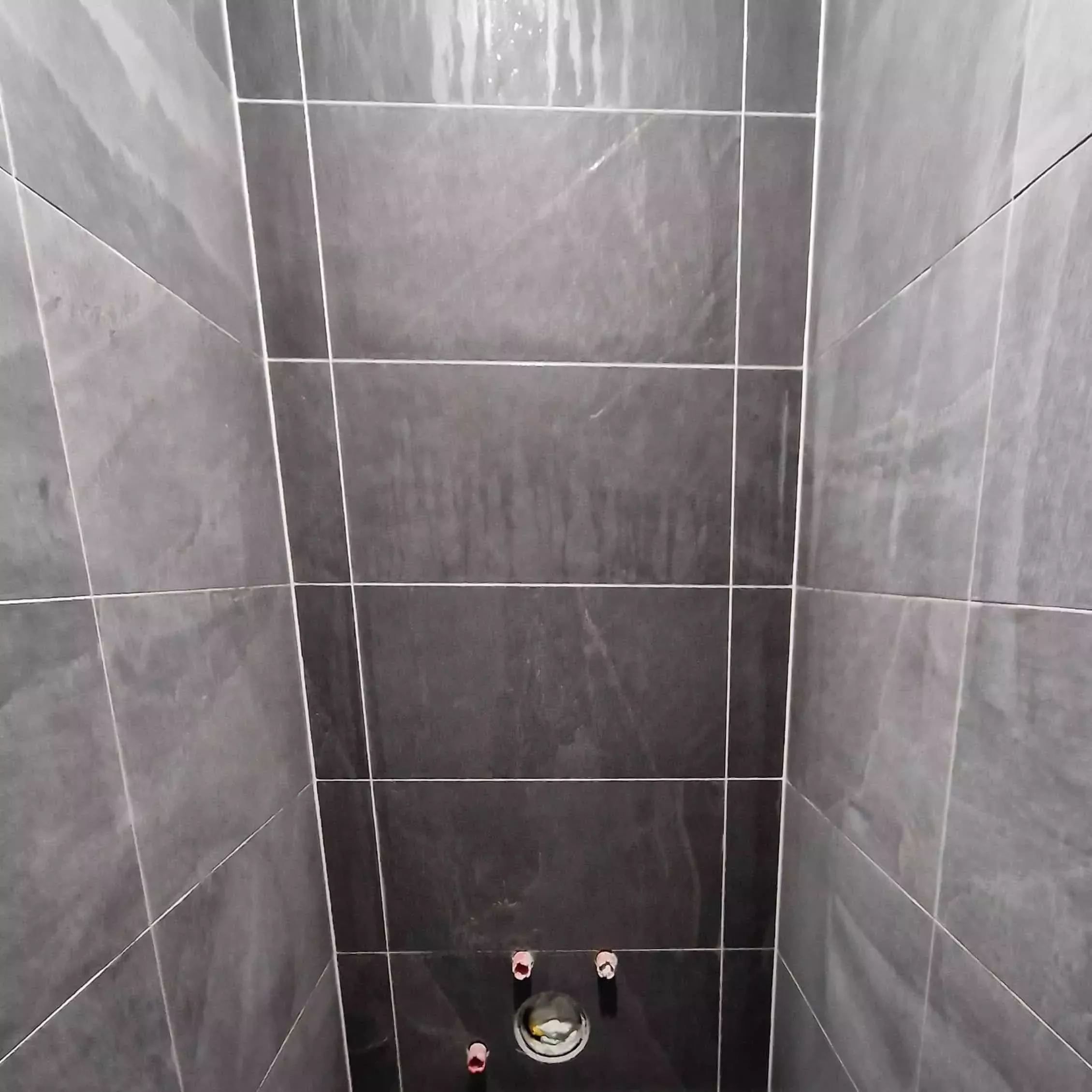 Voděodolná revizní dvířka pod obklad 600x800